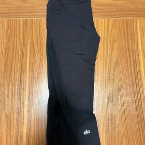 ALO Yoga Black Leggings Sleek Performance Bottoms
